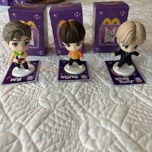 BTS tiny tan toys